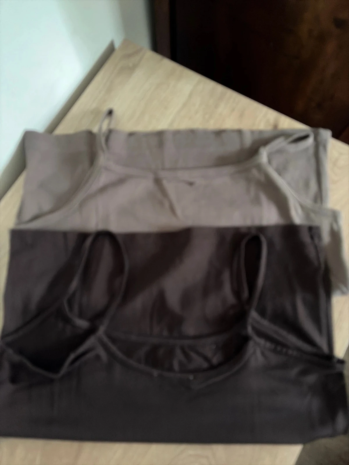Lot de 2 débardeurs